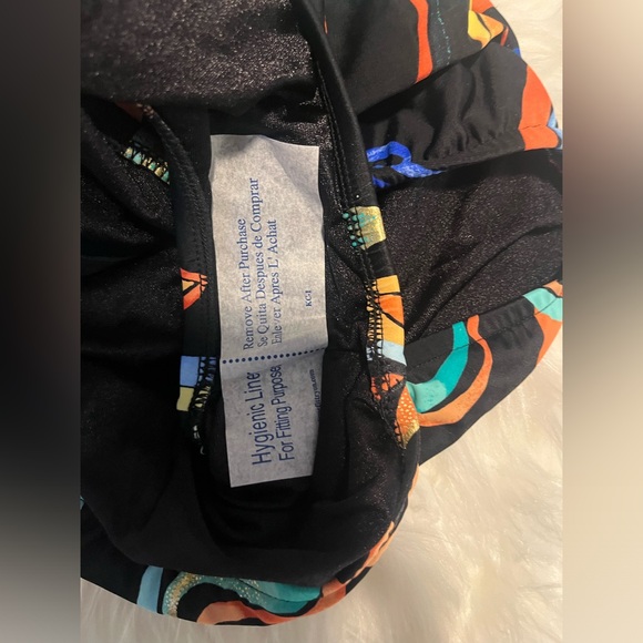 Maxine Of Hollywood Women's V-Neck Twist Front Shirred One Piece Swimsuit - Picture 5 of 6